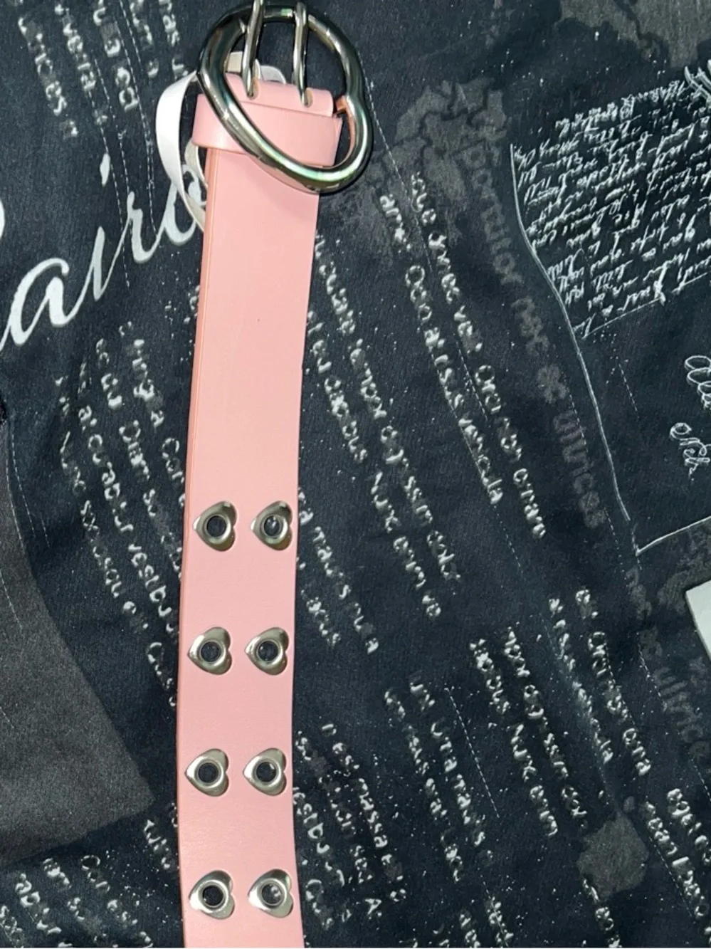 Hot Topic pink heart